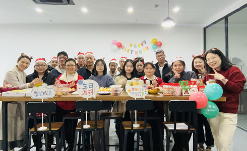 Cheerful Christmas Eve Activities