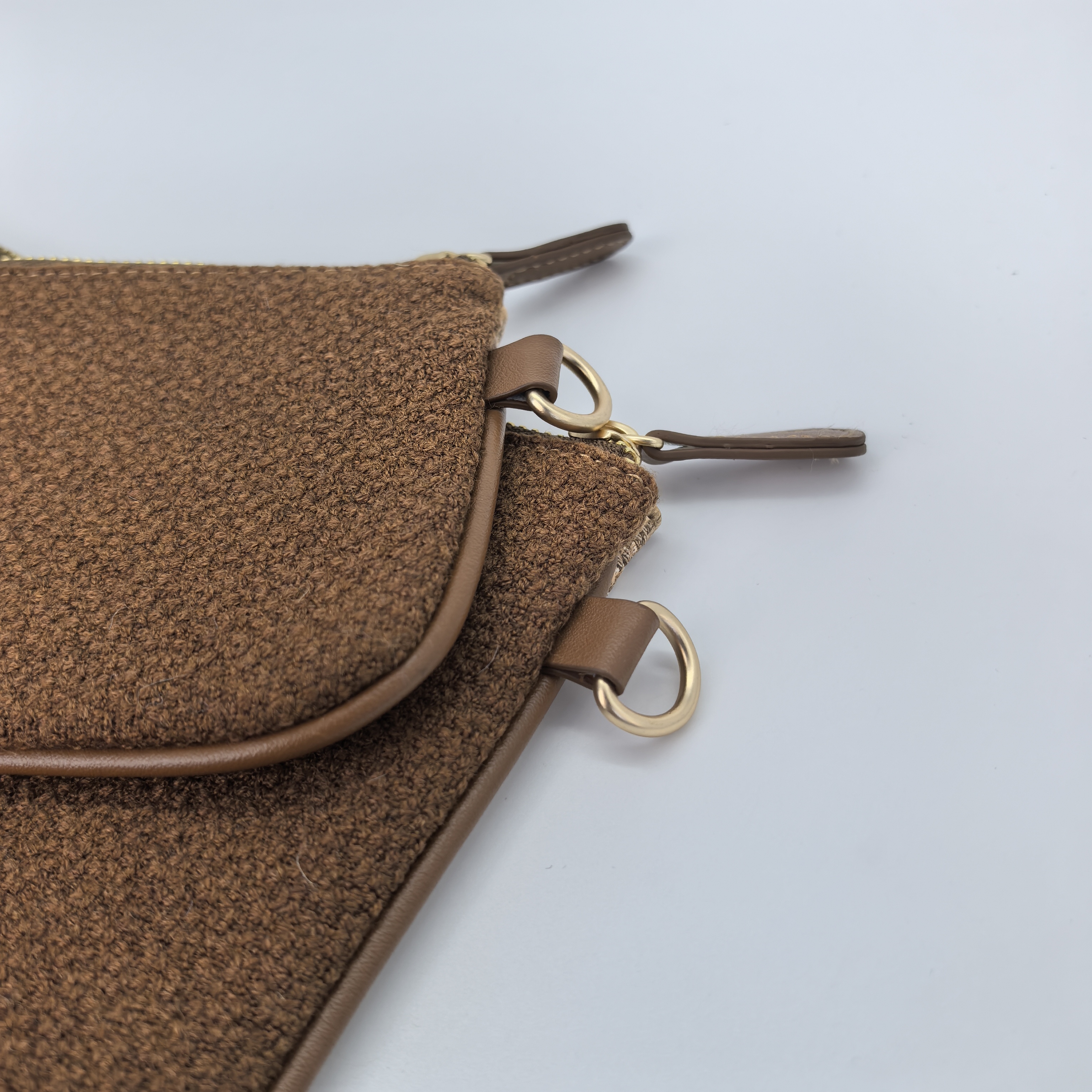 Royal Fair Wholesale Woven Flat Makeup Organizer Elegant Delicate Cosmetic bag Sturdy Durable Easy Storage bag