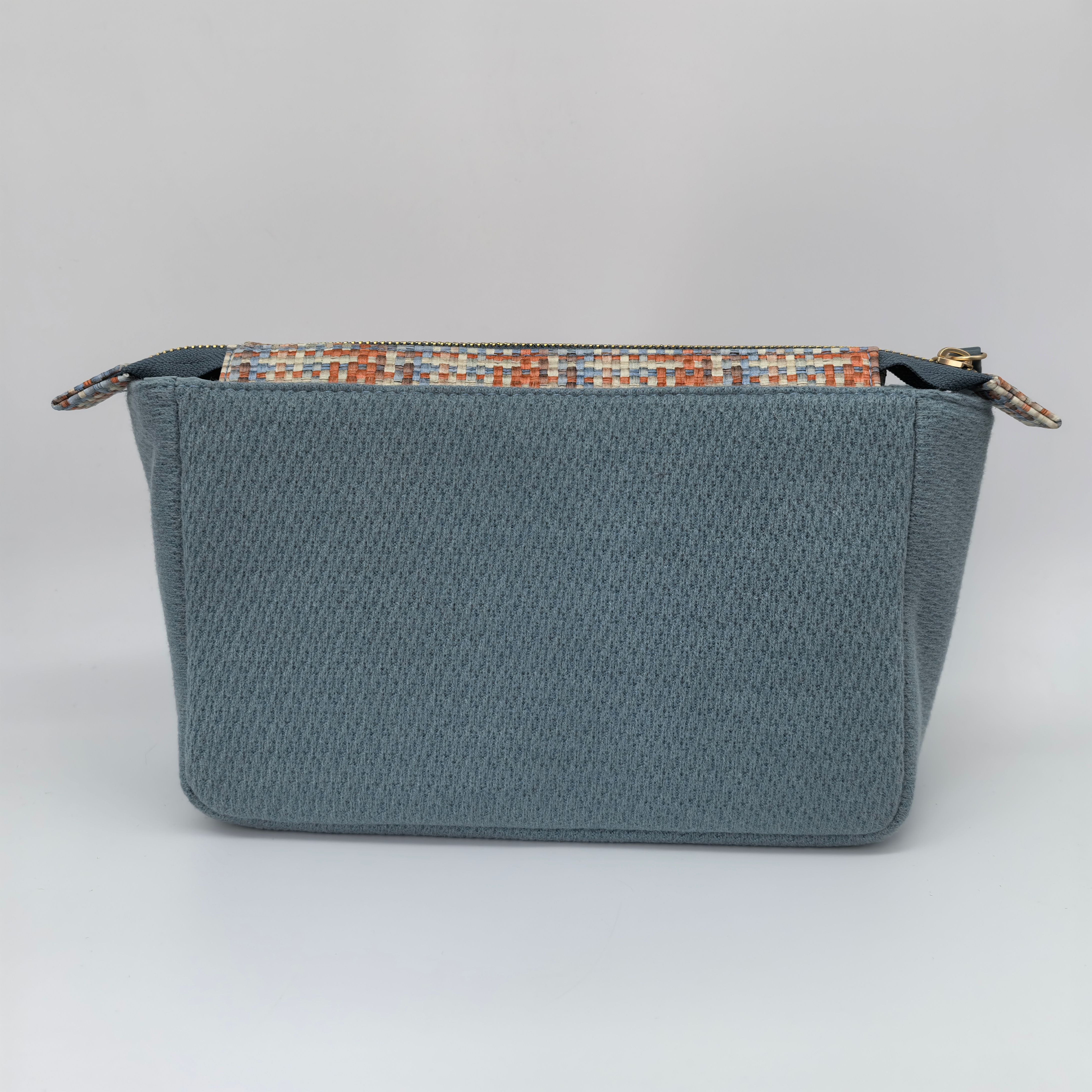 ROYAL FAIR Custom Built Stylish Cosmetic Sack Reliable Zippers Compact Portable Gusseted Design Cosmetic Storage Bag