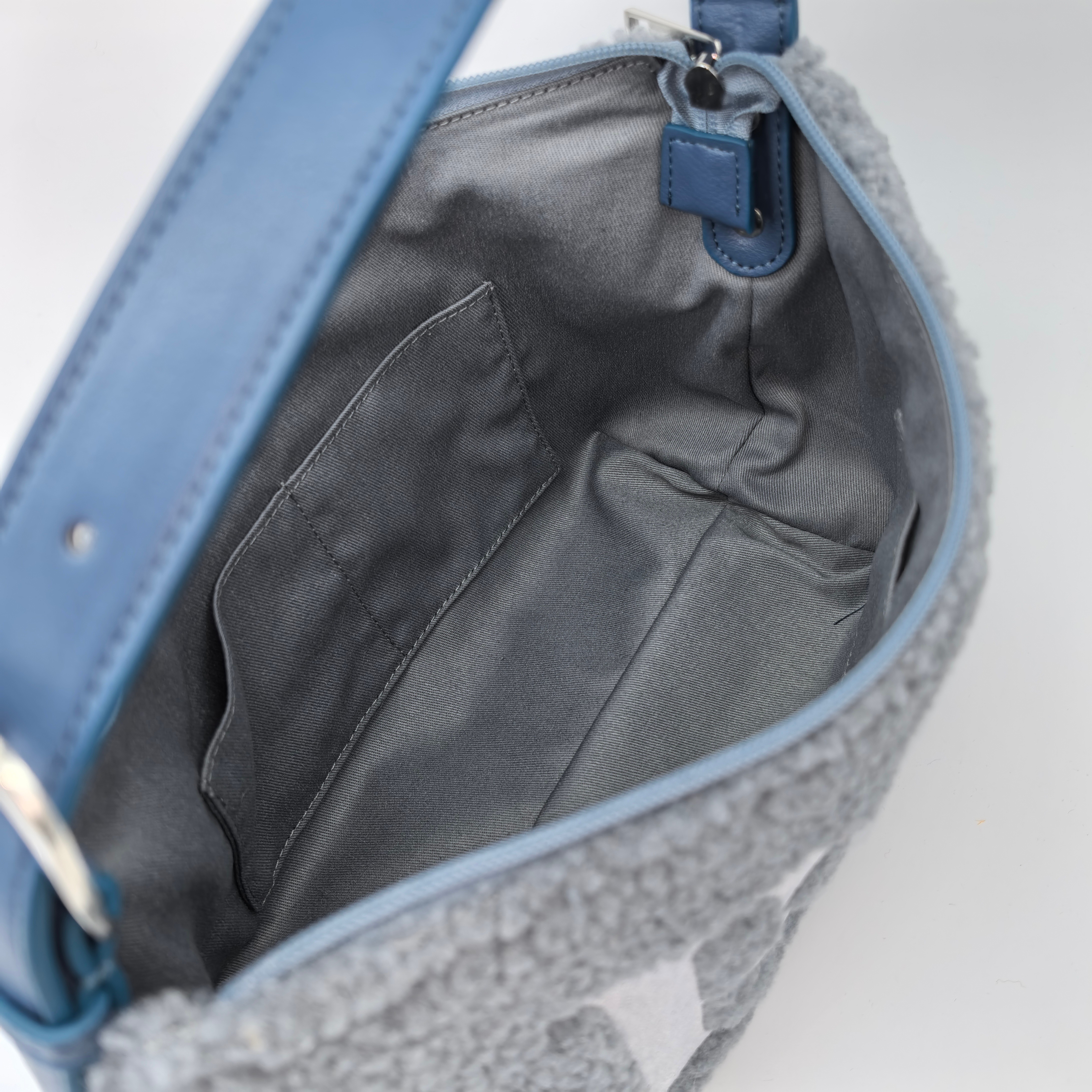 Royal Fair Custom Handle Lambswool Cosmetic bag Eco Friendly Portable Product Pouches Cute Soft Printed Teddy Pouch Bag